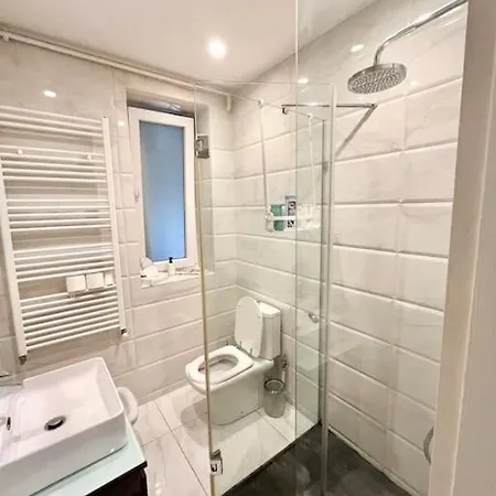 בוקרשט Lovely Victoriei Studio מראה חיצוני תמונה