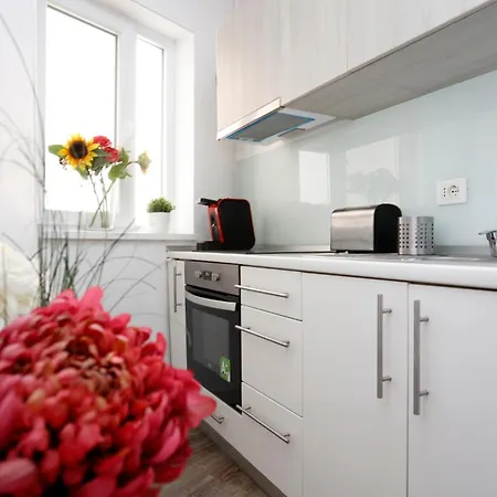 בוקרשט Lovely Victoriei Studio מראה חיצוני תמונה