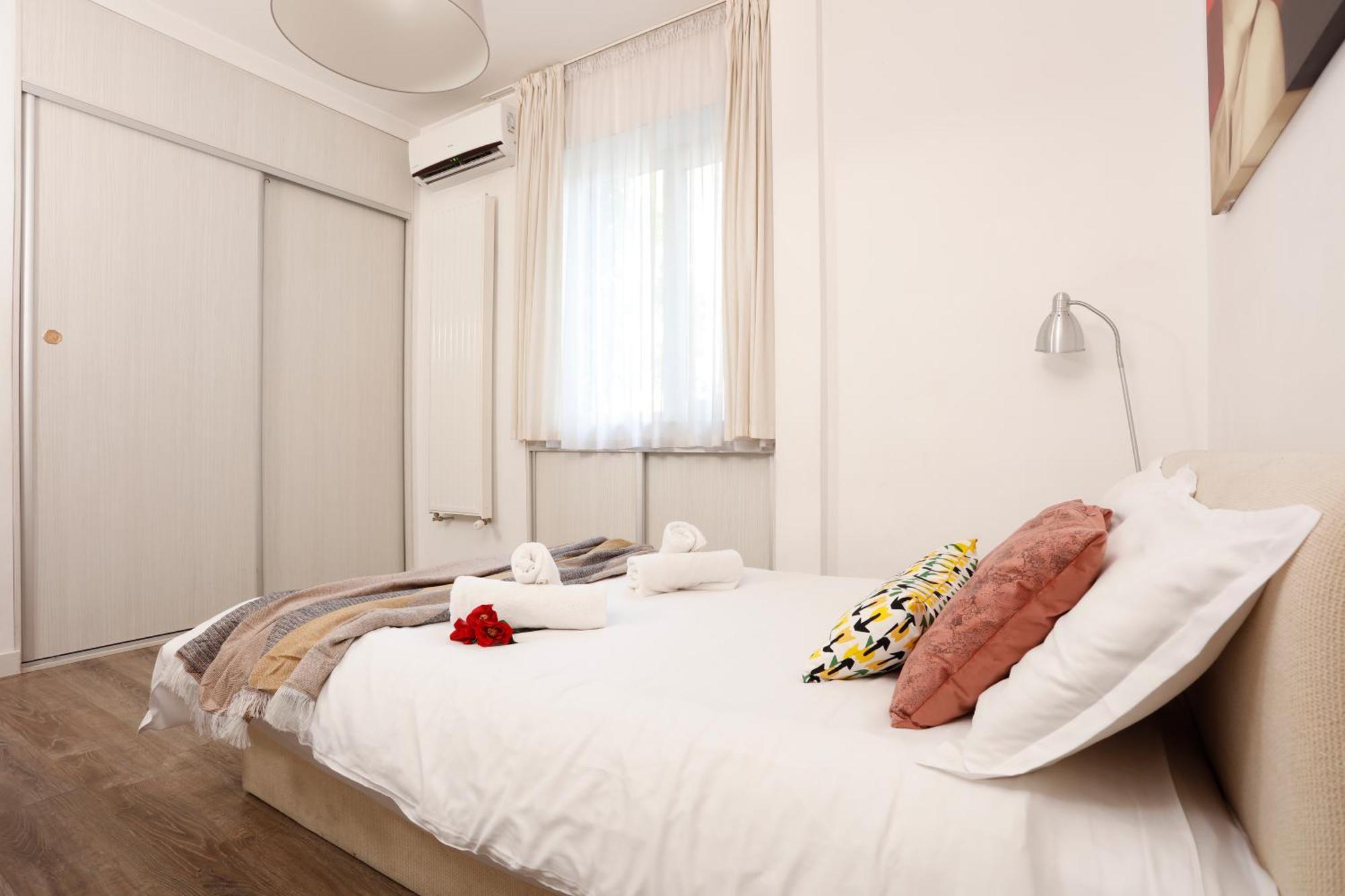 Lovely Victoriei Apartment Bukarest