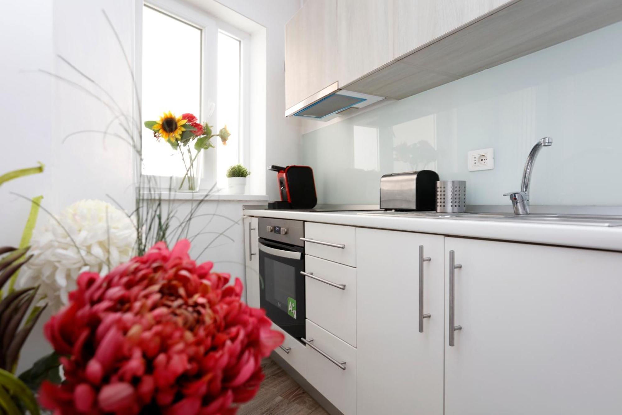 Lovely Victoriei Apartment Bukarest
