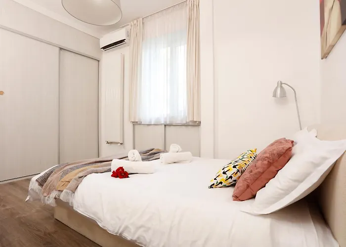 Lovely Victoriei Studio